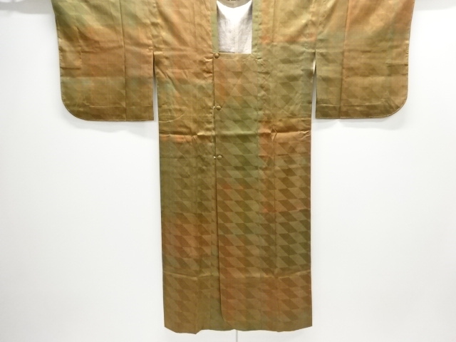 未使用品　菱模様織出し暈し雨コート